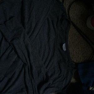 Long sleeve grey shirt